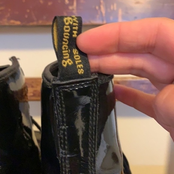 Dr. Martens Black Patent Leather Original Lace Up Combat Boots Docs - Picture 11 of 16